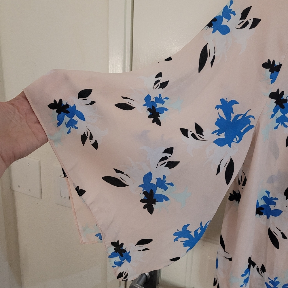 Vince Camuto‎ Floral Kimono Sleeve Blouse Size Small - Picture 3 of 5